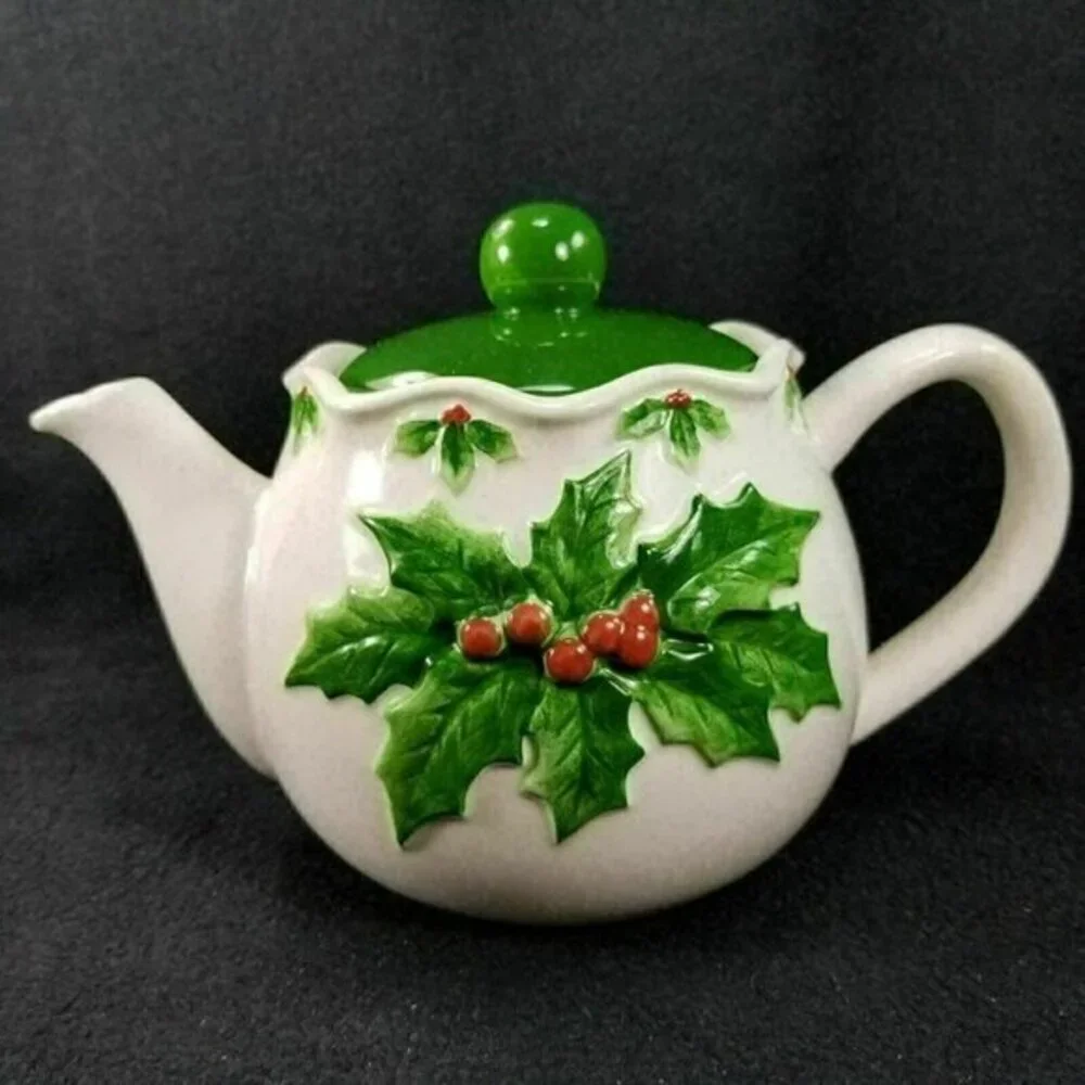 Otagiri Teapot Mary Ann Baker Christmas Holly Berries Embossed Handpainted‎ Vtg